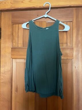 Sleeveless Dark Green Swing Tank Top